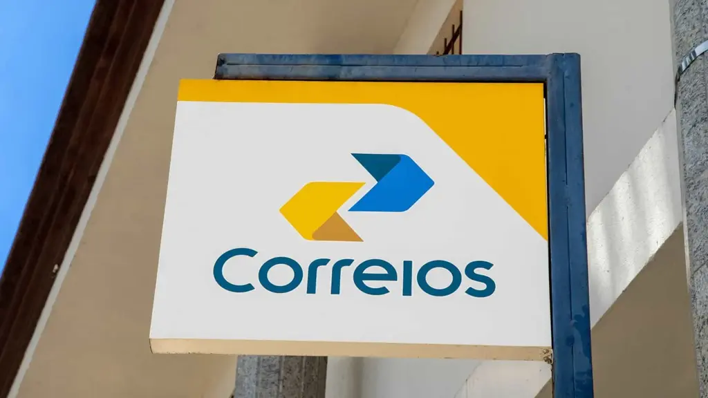 SELO EM HOMENAGEM A PRAIA GRANDE É LANÇADO JUNTO COM ASSINATURA DO CONTRATO PARA AMPLIAÇÃO DOS SERVIÇOS DOS CORREIOS