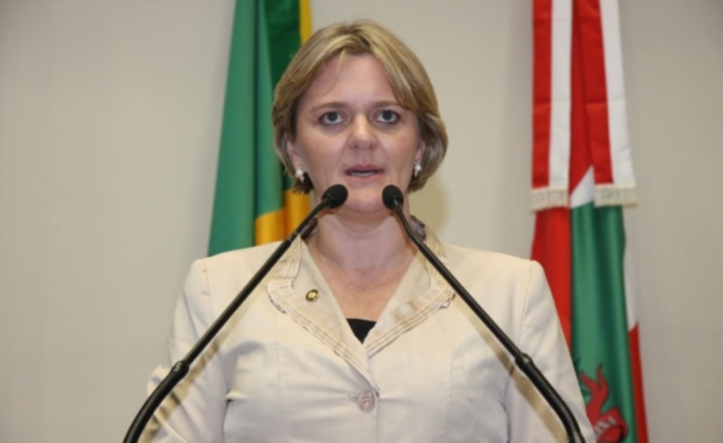 Mandato de Luciane Carminatti discute as demandas regionais