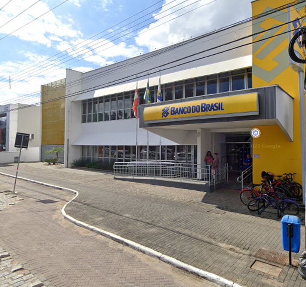 Homem é preso em Timbó por tentar sacar cheque falso no Banco do Brasil