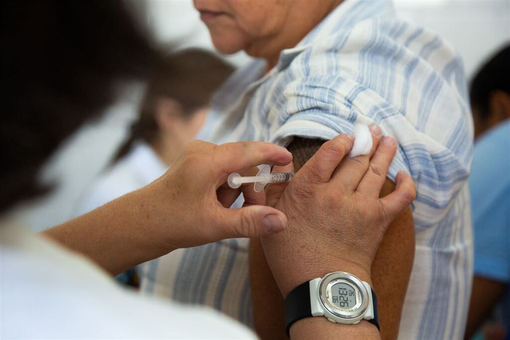 Cinco pontos de Santa Maria recebem vacinação contra Covid-19 e gripe nesta semana; veja o cronograma