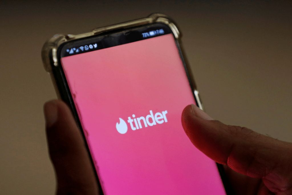 Grupo que marcava encontro pelo Tinder para roubar e extorquir vítimas é preso em SC