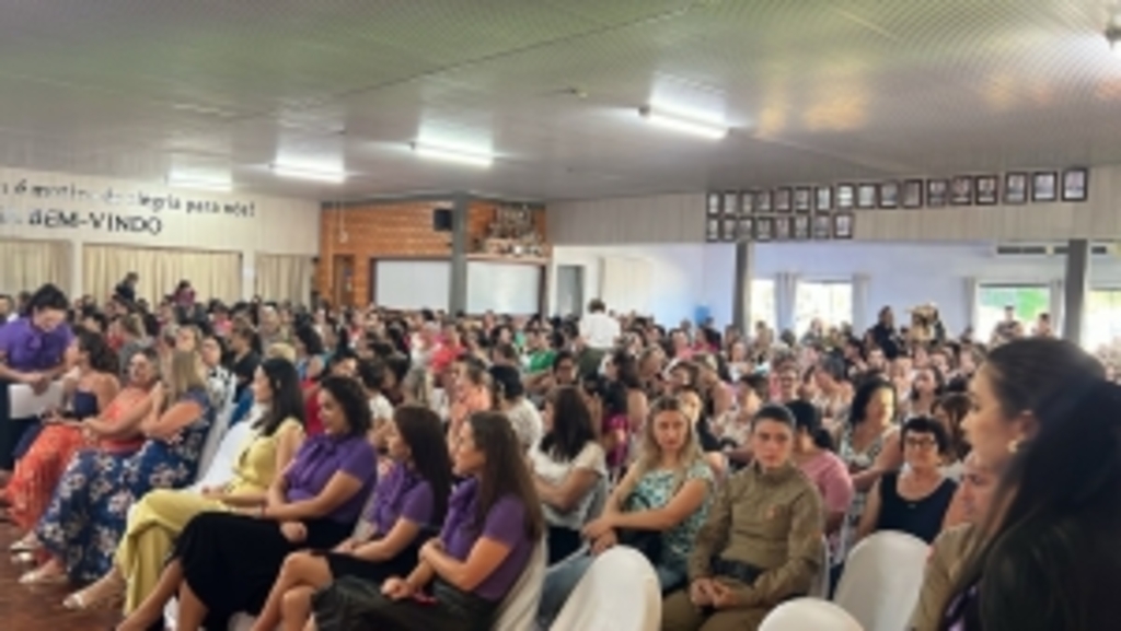 Seminário busca fortalecimento de candidaturas femininas à eleição deste ano