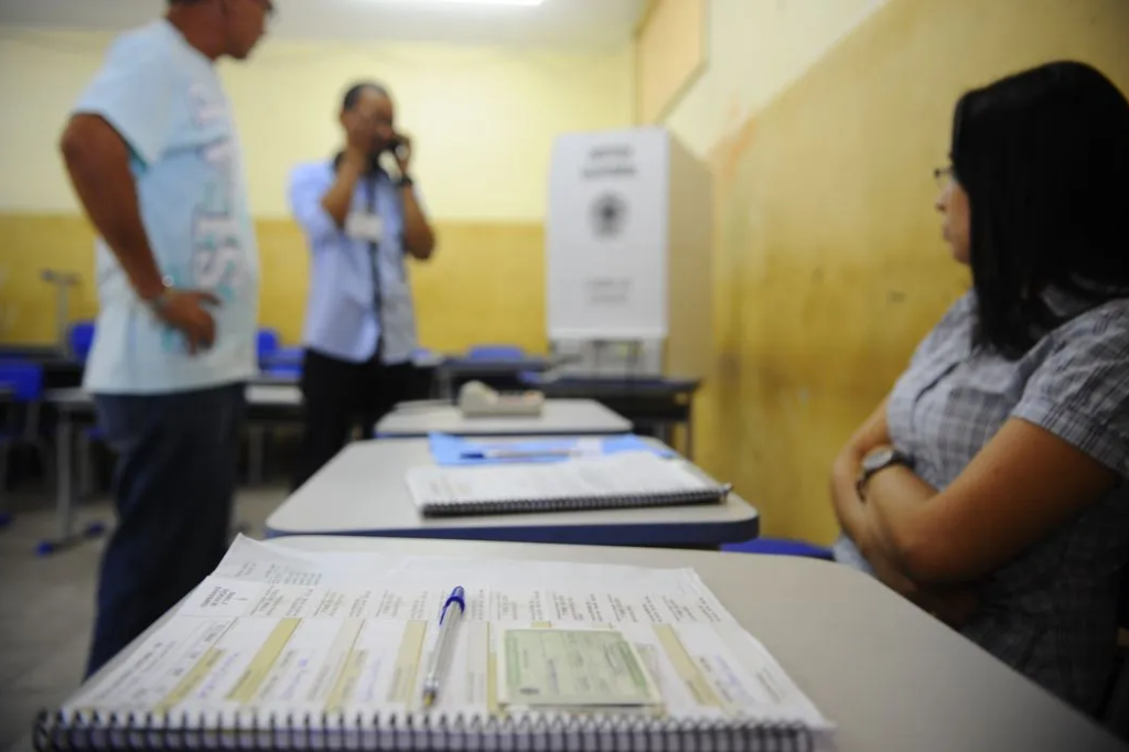 Justiça Eleitoral chama mesários para outubro