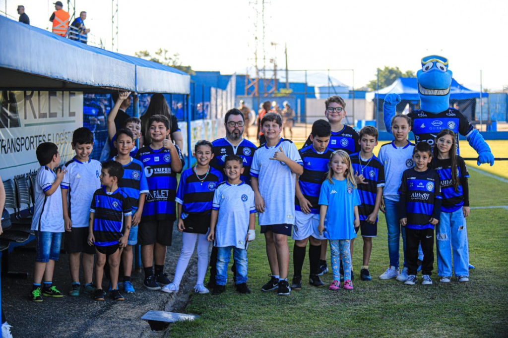 (Imagem divulgação) - Atlético Tubarão lança projeto com aulas gratuitas de futebol para crianças e adolescentes