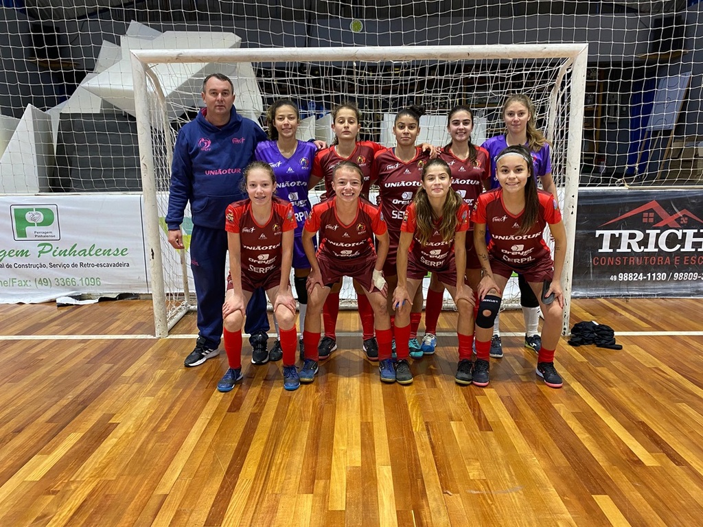 LCF sub-16: Apeff/Fmec vence e segue na liderança