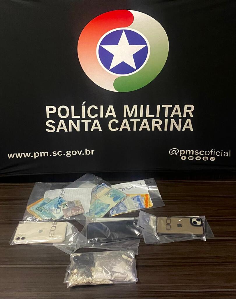 Polícia Militar prende três suspeitos de tráfico de drogas em Maravilha