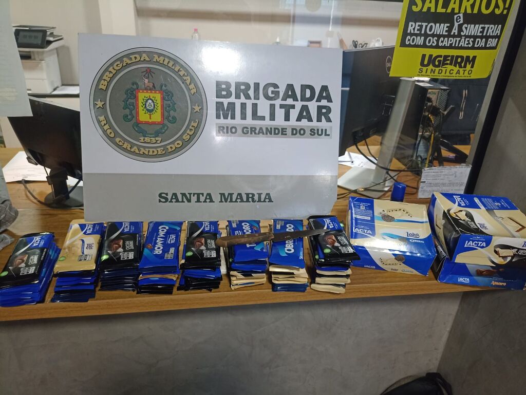 título imagem Jovem é preso após roubar mais de R$ 700 em barras de chocolate em Santa Maria