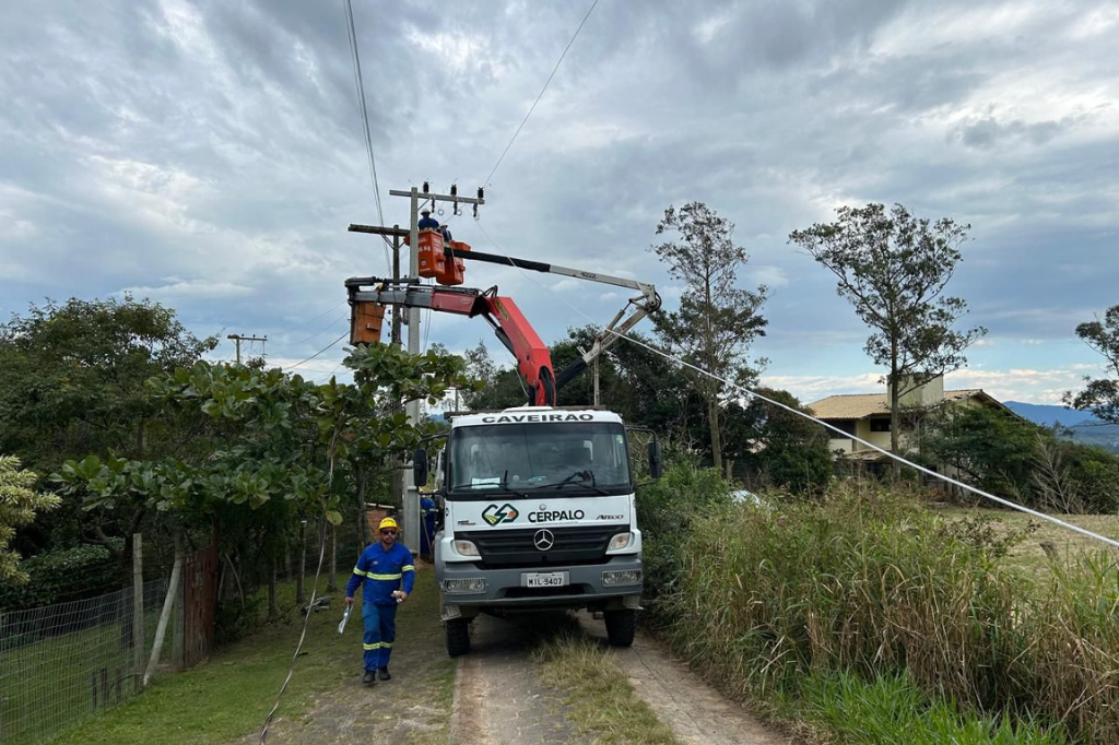 Cerpalo amplia rede elétrica e repotencializa transformador em Ibiraquera