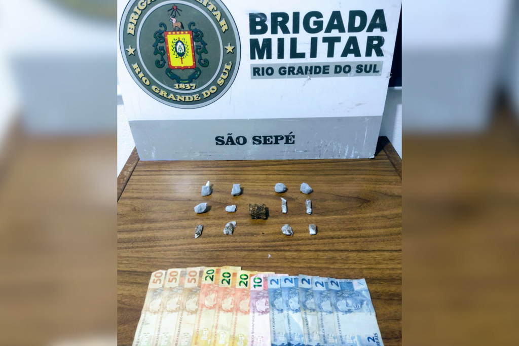 título imagem Dupla é presa com porções de maconha e dinheiro em São Sepé