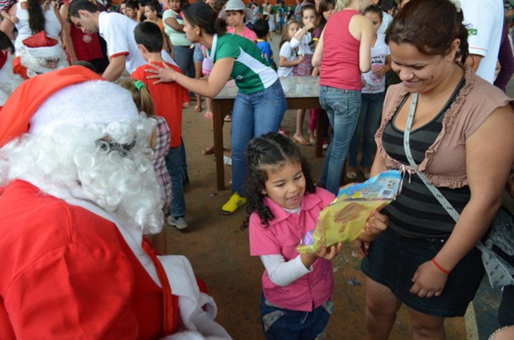 Natal Solidário encanta público infantil