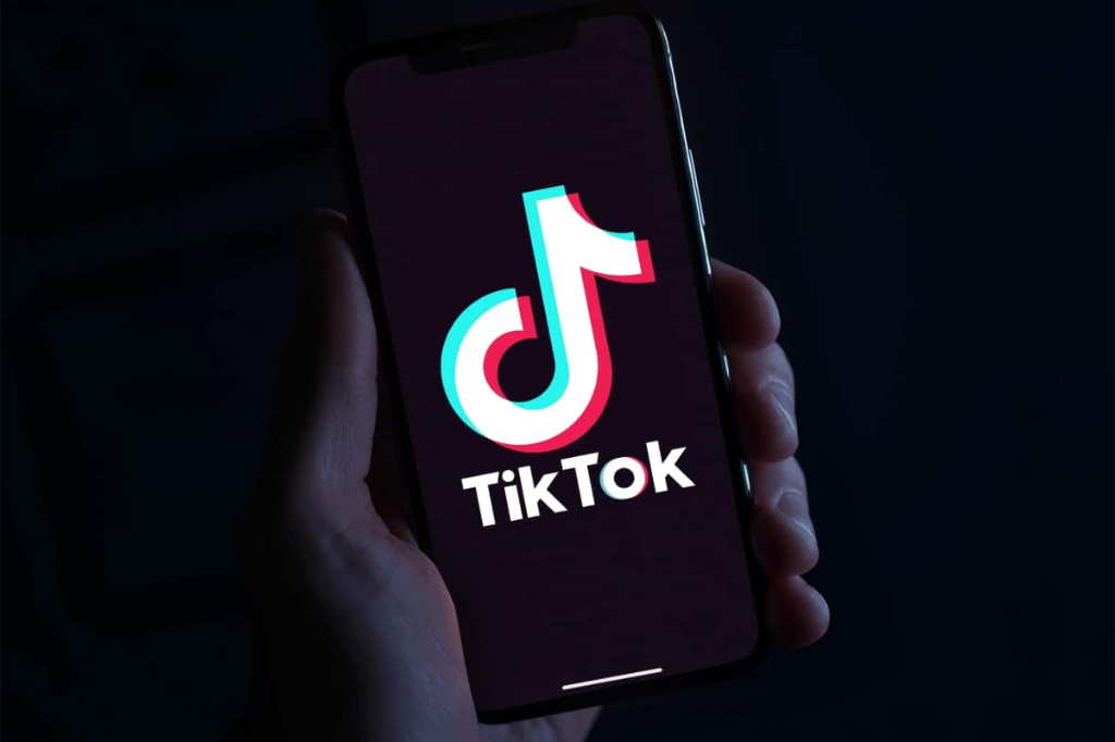 Crescimento do Tik Tok como ferramenta de pesquisa preocupa educadores