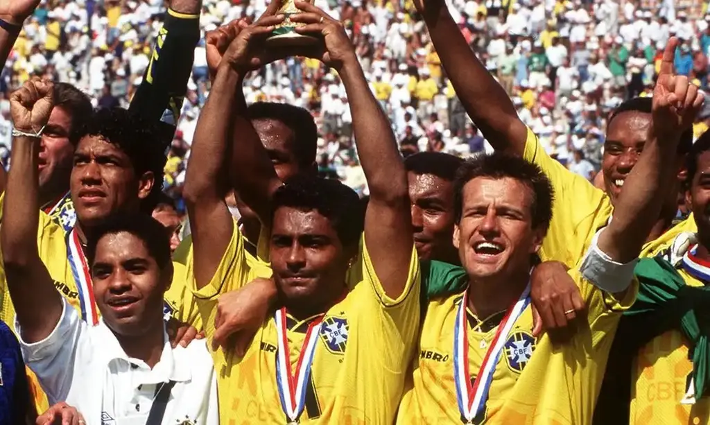 Há 30 anos seleção brasileira pôs fim a longo jejum ao faturar o tetra