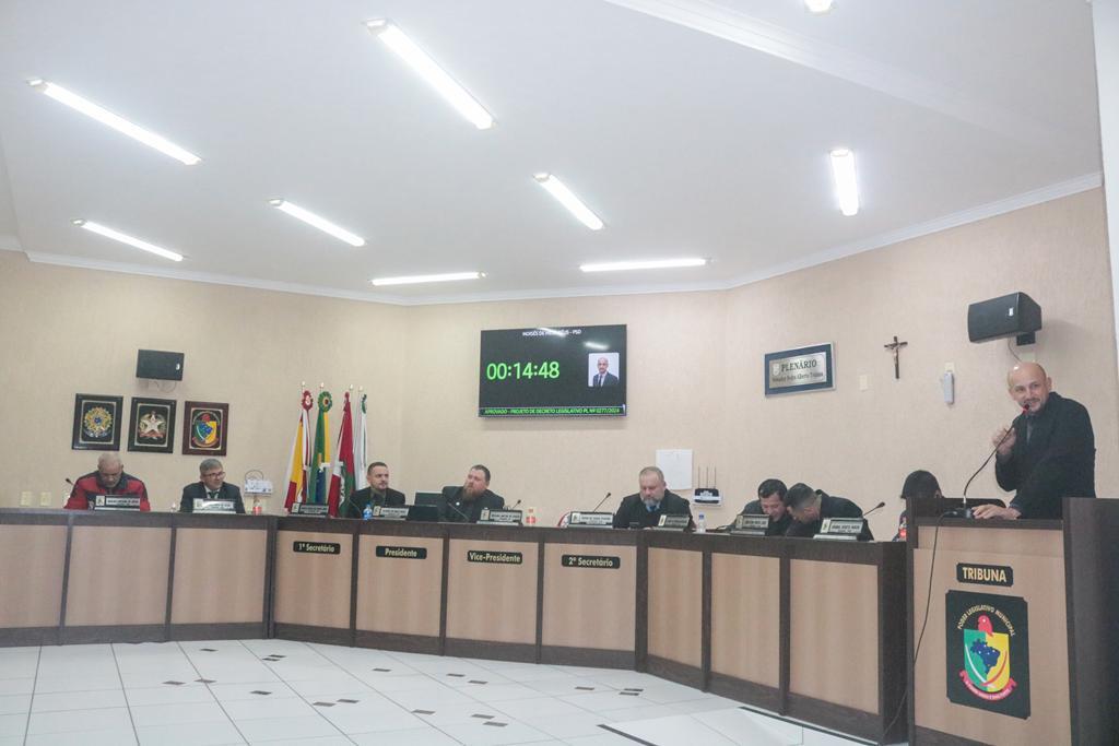 VEREADORES DE SANTA ROSA DO SUL APROVAM PROJETO E RECLAMAM DOS PREJUÍZOS CAUSADOS PELAS CHUVAS