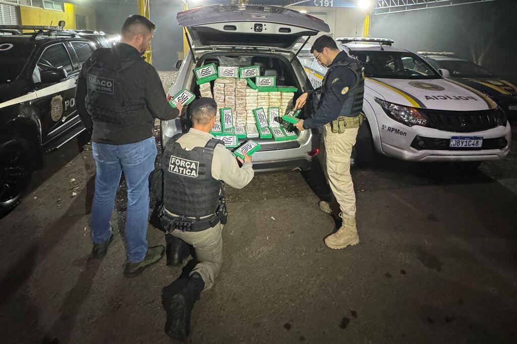 Motorista é preso com 130 kg de drogas na BR-287 em cidade da região
