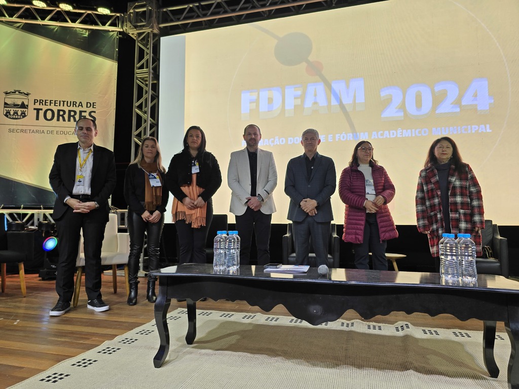 PREFEITURA PROMOVE FORMAÇÃO DOCENTE & FÓRUM ACADÊMICO MUNICIPAL