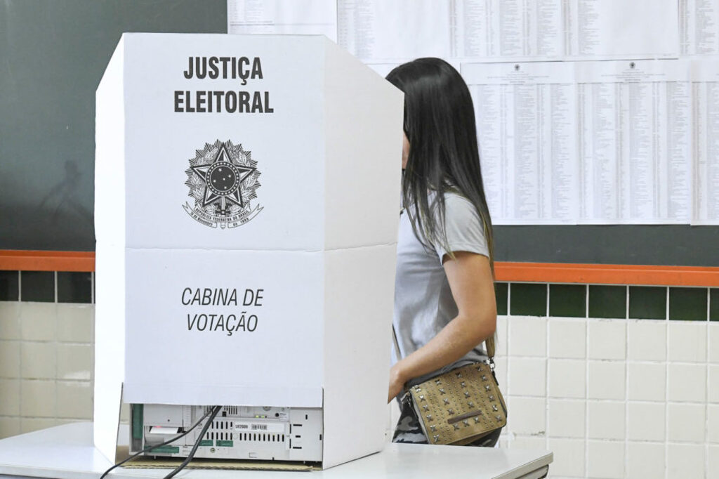 Eleitores de 45 e 49 anos são maioria em Uruguaiana e mulheres lideram
