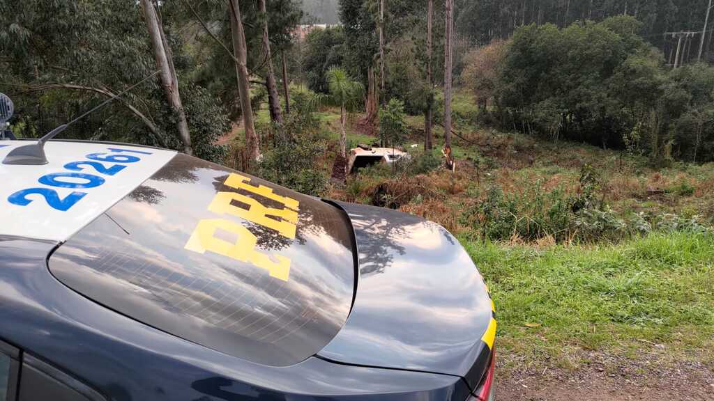 Motorista é preso por embriaguez ao volante após sofrer acidente na BR-287, em Santiago