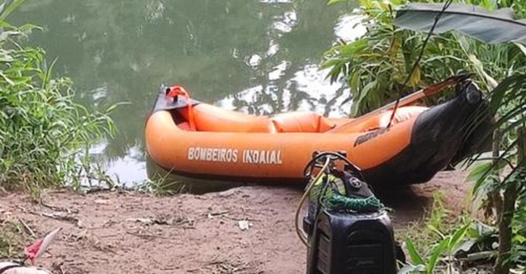 Corpo de homem é localizado pelos bombeiros no rio em Indaial