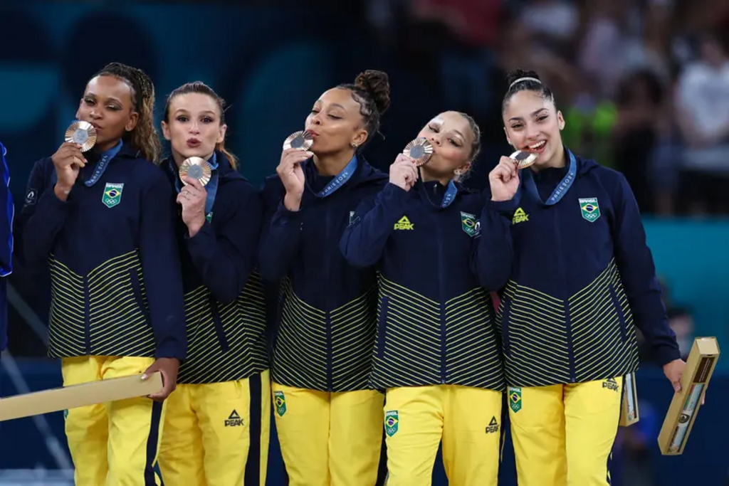 título imagem Brasil conquista medalha inédita na ginástica no quarto dia da Olimpíada de Paris