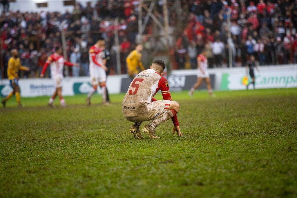 título imagem Após queda na Divisão de Acesso, Inter-SM desiste da Copa FGF e voltará a campo só em 2025