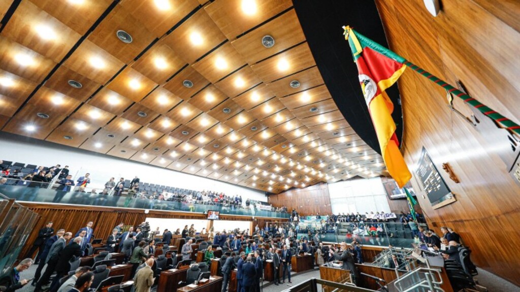 Foto: Raul Pereira (Agência ALRS) - Plenário do parlamento aprovou o Projeto de Lei 243/2024 por 48 votos a 2.