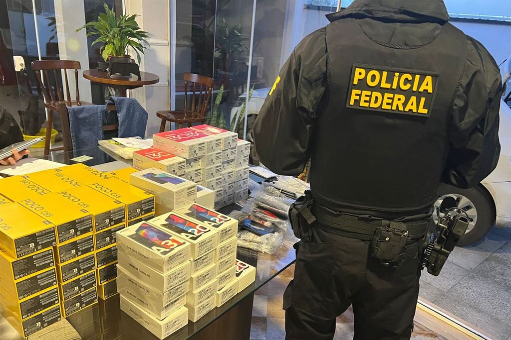 título imagem Polícia Federal realiza operação de repressão à importação ilegal de celulares em Santa Maria e outras sete cidades do RS e SC