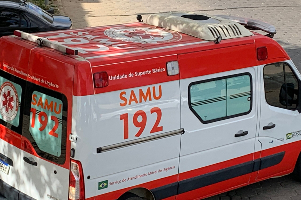 (Imagem Wilson Rodrigues) - Jovem de 24 anos sofre acidente de moto em frente ao Komprão, no Village