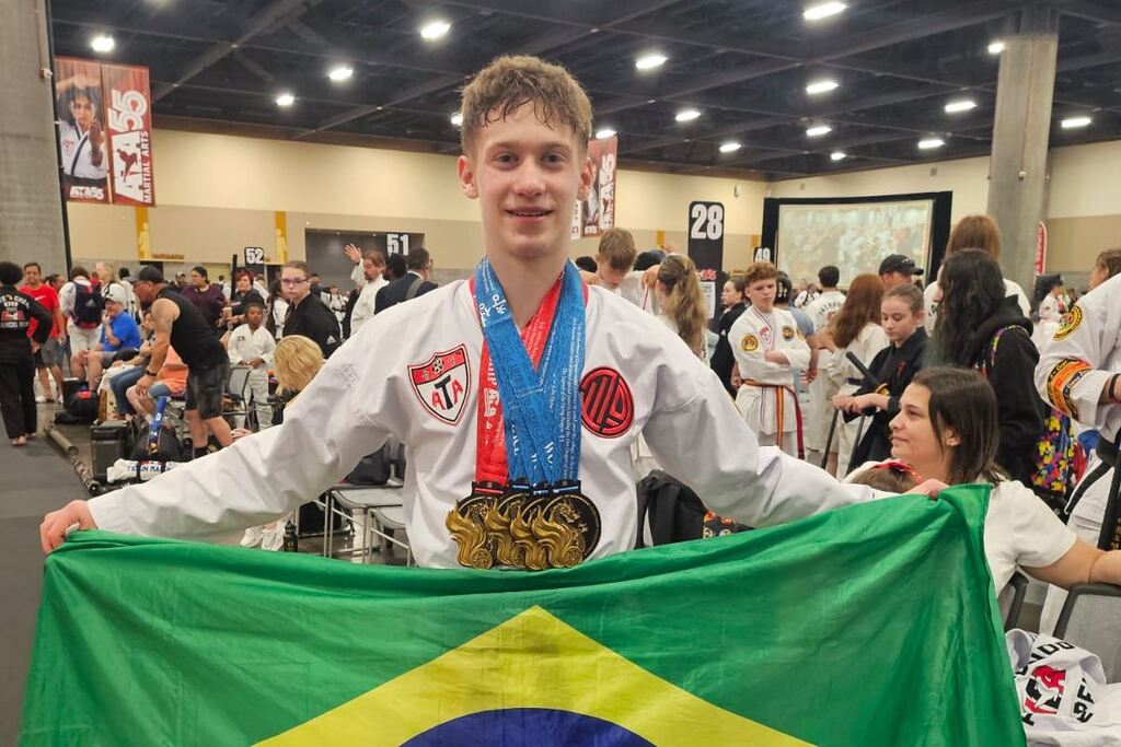 Santa-mariense garante três medalhas de ouro no Mundial de Taekwondo