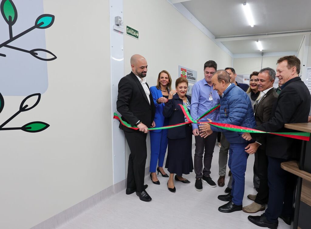 Saúde em Obras: Governo do Estado inaugura nova sala de espera do Hospital Regional de São José