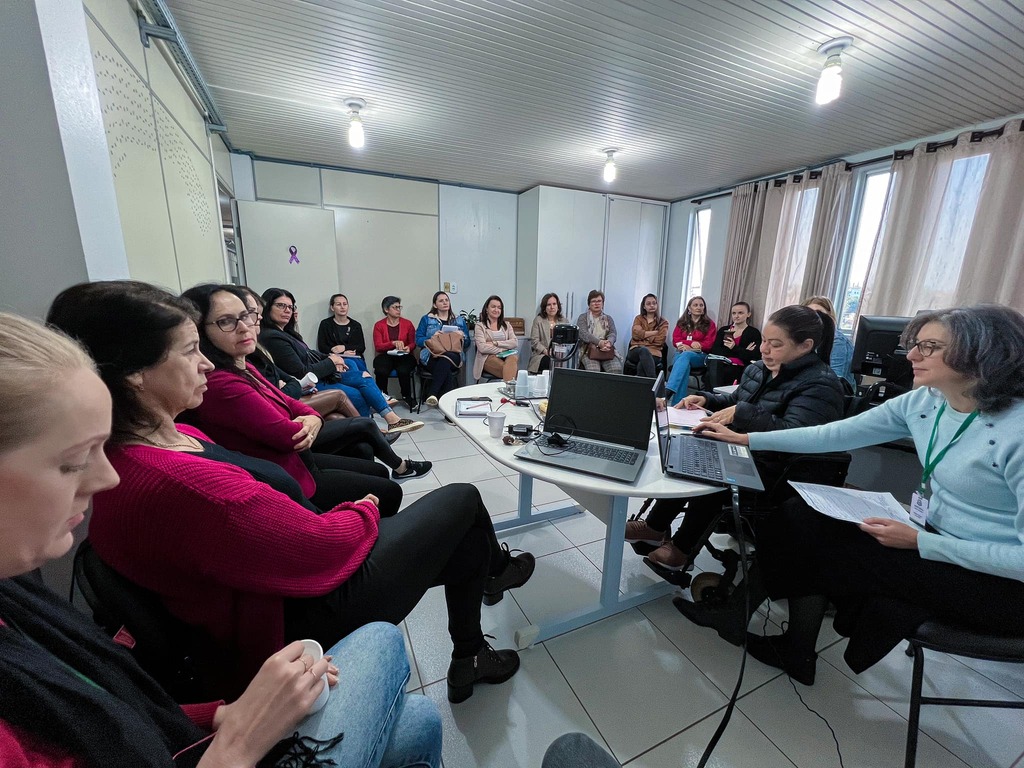 COMDIM discute dados e ações sobre a violência contra a mulher