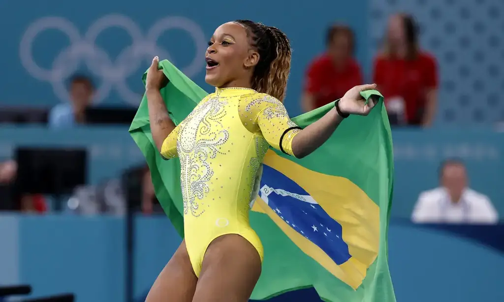 Rebeca Andrade é prata no individual geral na ginástica em Paris