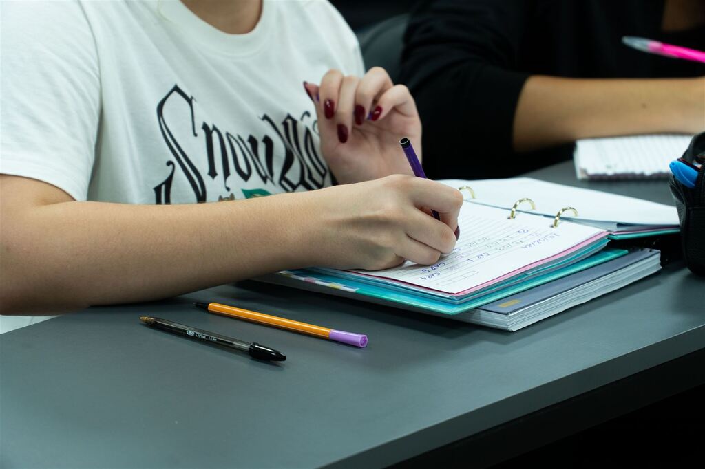 título imagem Com vetos para mudanças no Enem, lei que altera o Novo Ensino Médio é sancionada