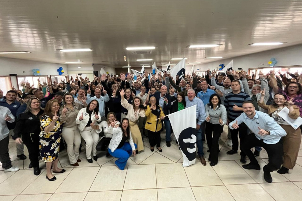 Convenção do PP, PSD, Republicanos e União Brasil oficializa Evandro Scaini e Jorge Freitas como pré-candidatos a prefeito e vice