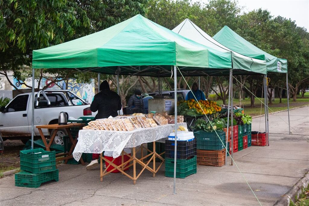 Legumes, verduras e produtos coloniais: confira o calendário de feiras desta semana em Santa Maria
