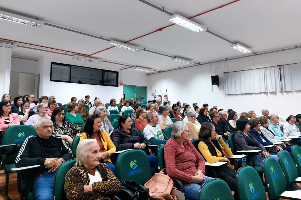 Universidade da Terceira Idade de Pinhalzinho realiza aula inaugural do semestre