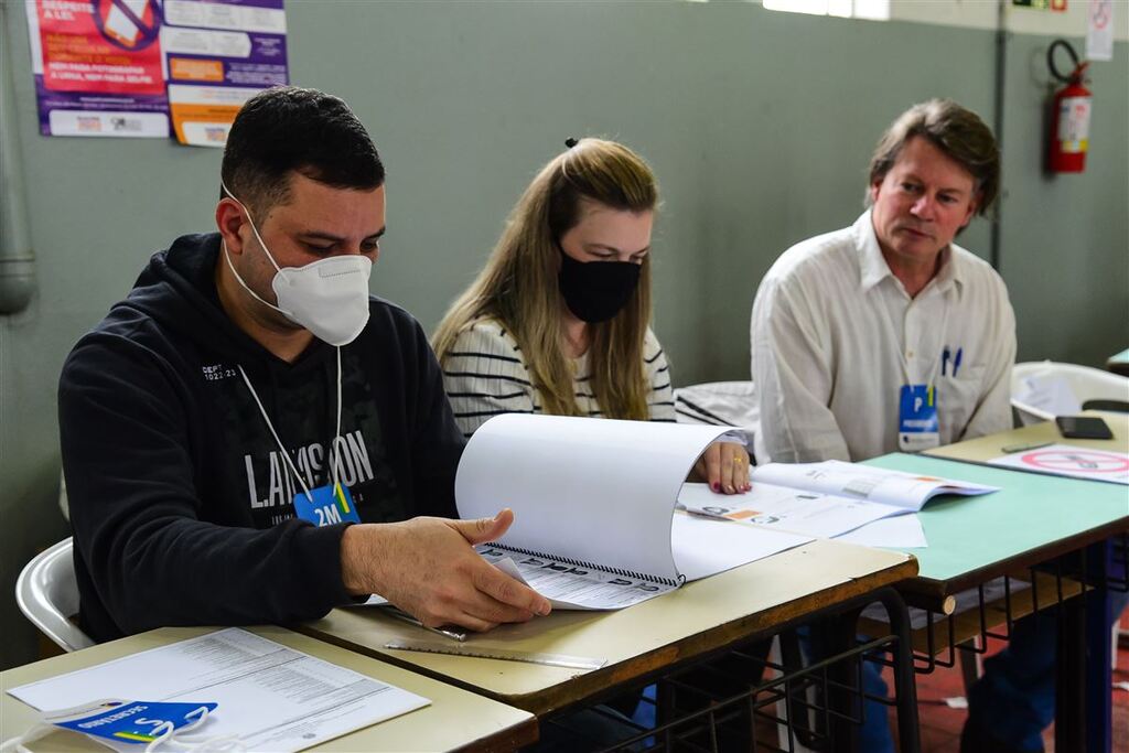 título imagem Eleições 2024: Justiça Eleitoral de Santa Maria já convocou maioria dos mesários