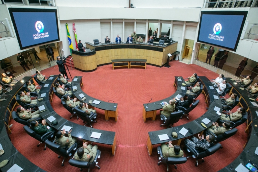 Alesc celebra 40 anos da Polícia Militar Feminina de Santa Catarina