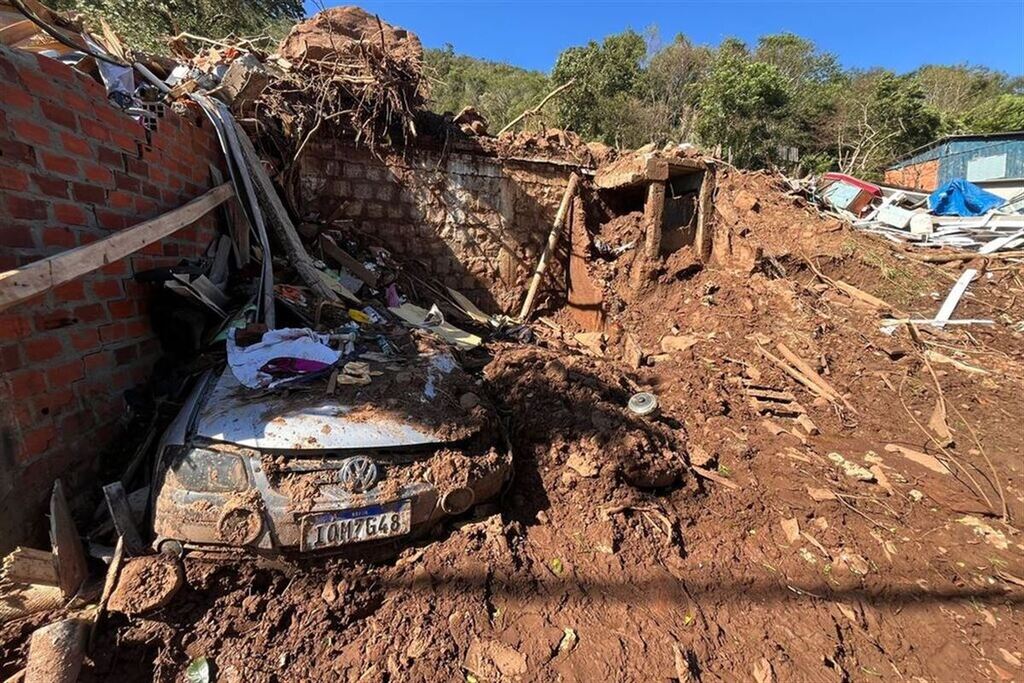 Aumenta para 183 o número de óbitos no Estado devido às enchentes