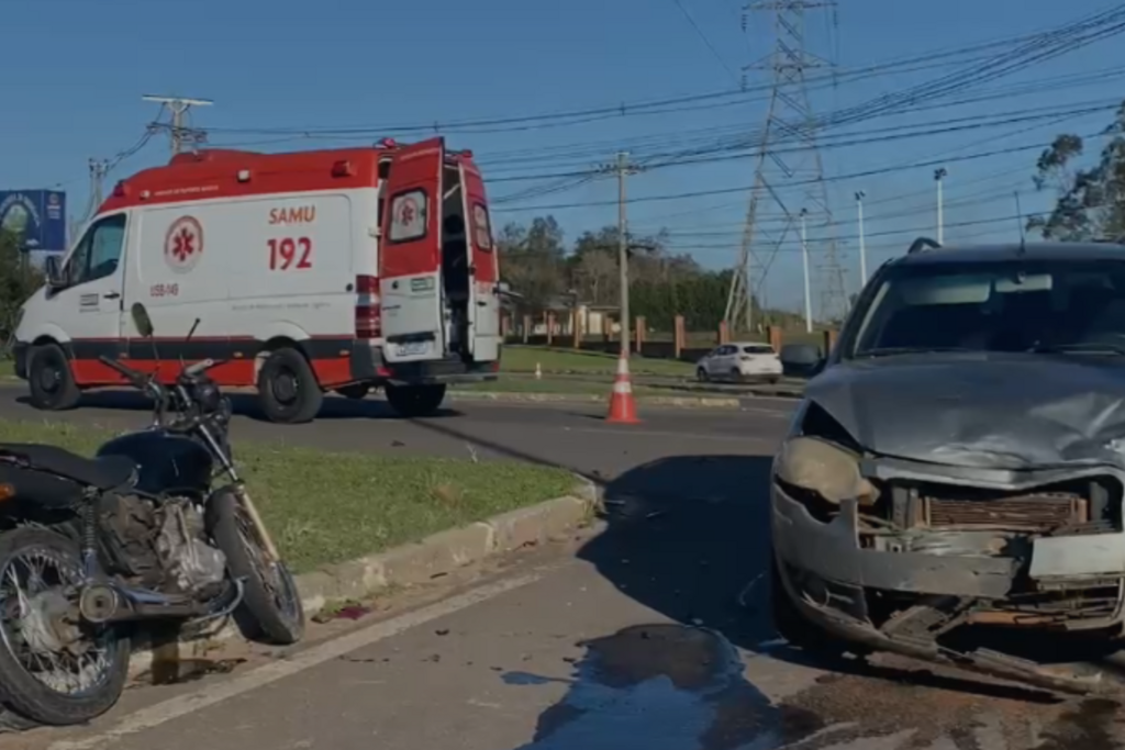 título imagem Colisão entre carro e moto deixa motociclista ferido no trevo de acesso a Pains, na Faixa Nova de Camobi