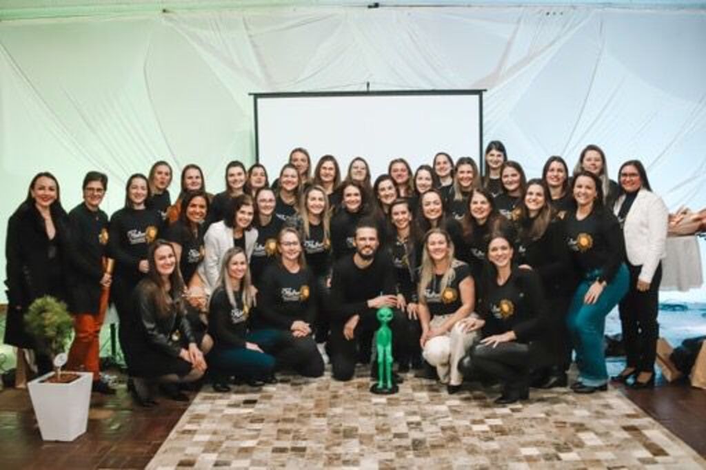 Palestra de Alexandre Weimer em Saudades inspira mulheres empreendedoras