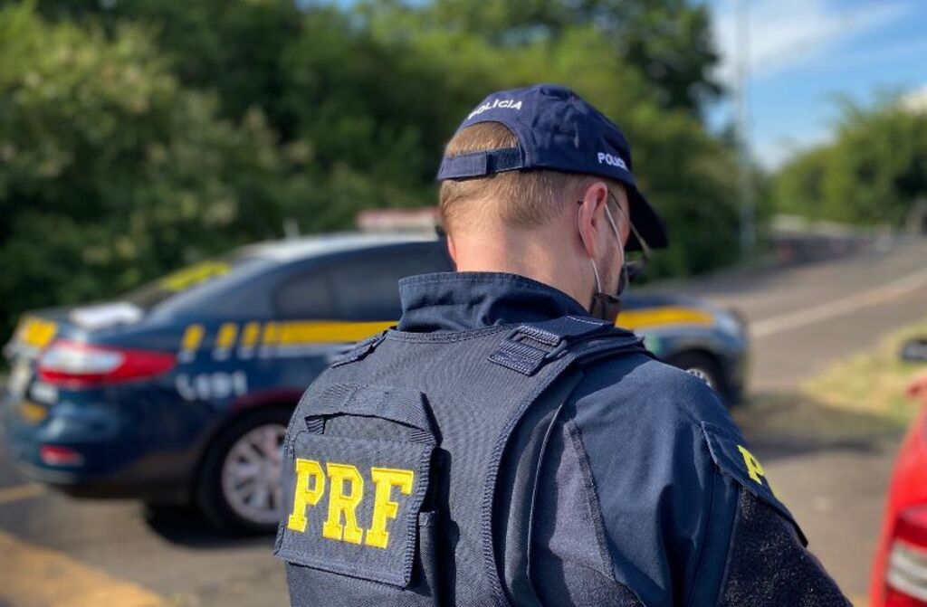 título imagem Casal é preso com pistolas de uso restrito vindas do Uruguai em Rosário do Sul