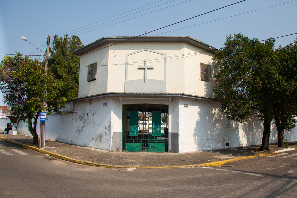 título imagem Fim da angústia: familiares recebem restos mortais de idosa que haviam sumido de cemitério de Santa Maria