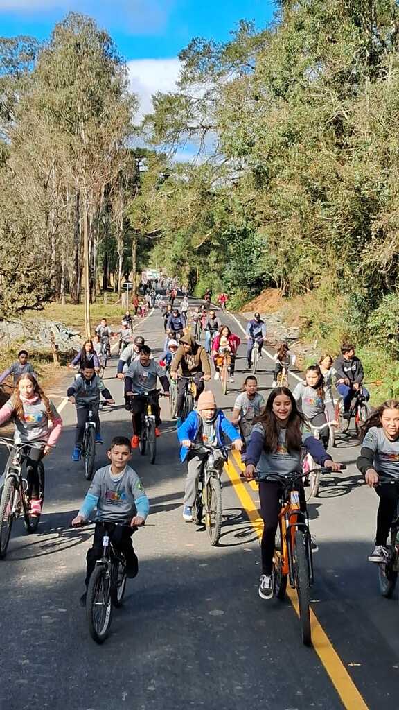 253 pessoas participaram do passeio ciclístico