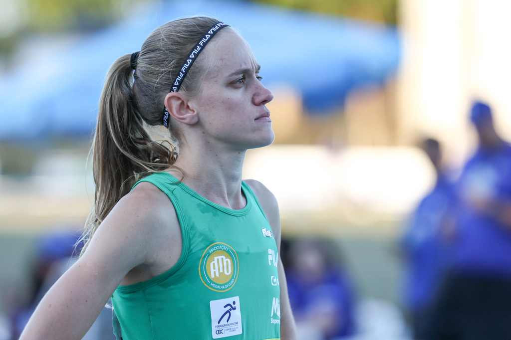 Mestranda da UFSM e atleta, Jaqueline Weber já treina para os Jogos Olímpicos de Los Angeles em 2028