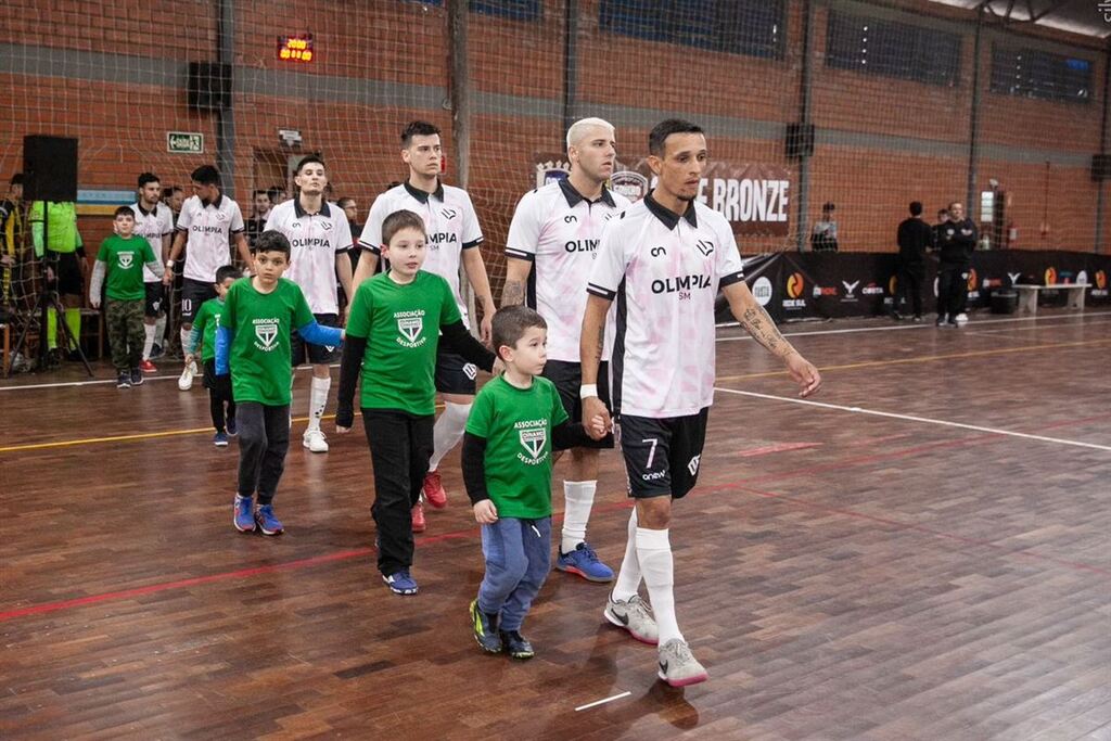 título imagem Olimpia recebe o líder Locomotiva pela Série Bronze no domingo à noite