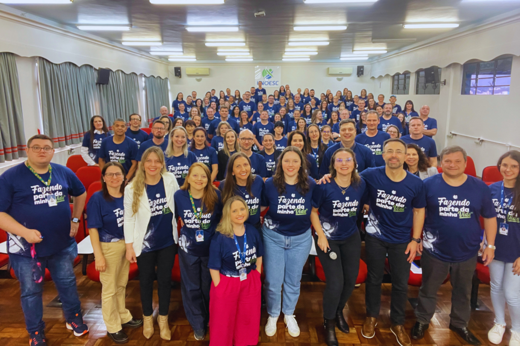 Unoesc presta homenagem aos colaboradores que constroem a história da instituição