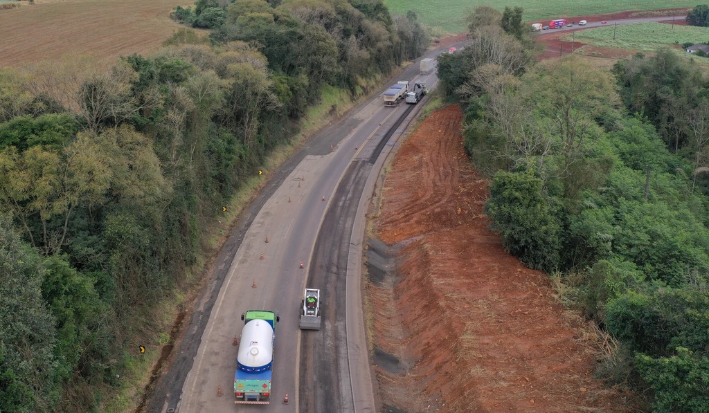 Seguem as obras nas rodovias do Oeste catarinense