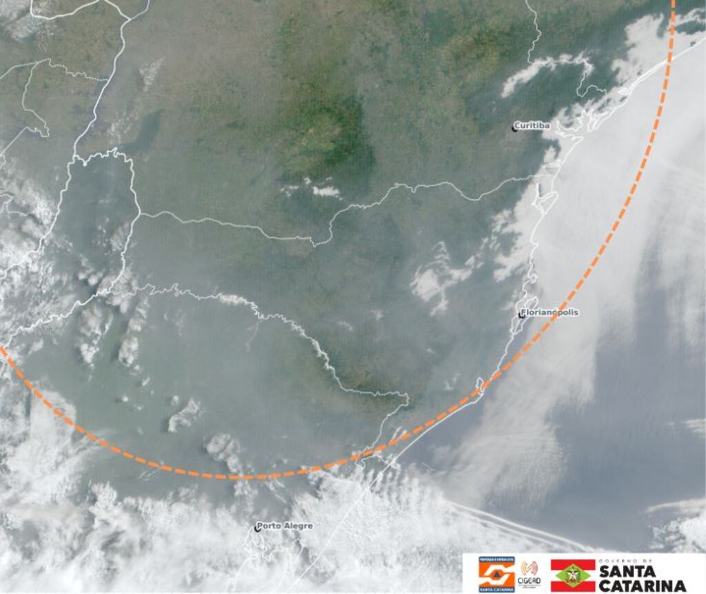 Fumaça de queimadas marca o início da semana em Santa Catarina