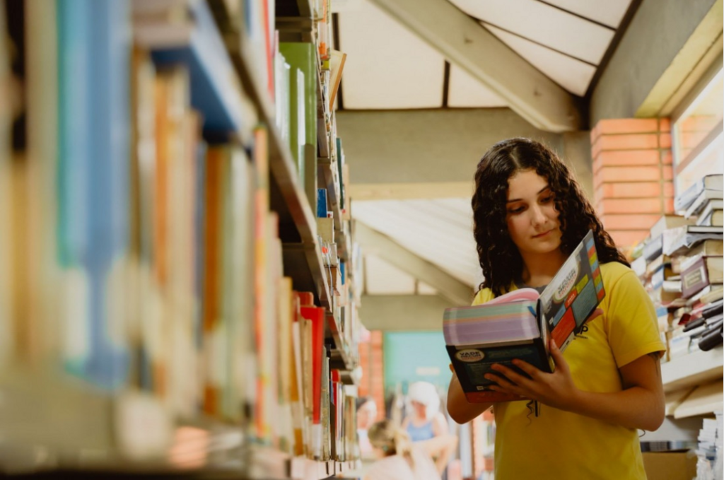 Inscrições no Programa Universidade Gratuita começam dia 20