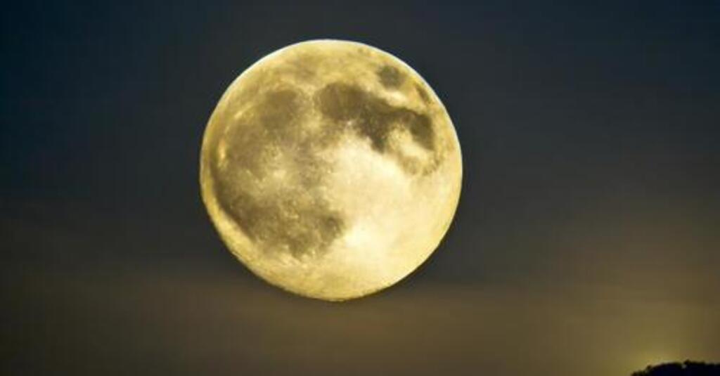 Azul e brilhante! Primeira superlua do ano poderá ser vista nos céus nesta segunda-feira
